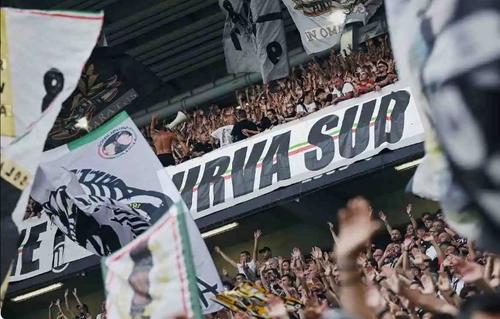 Curva Sud bianconera a fost ostilă duminică față de regretatul atacant interist Sandro Mazzola