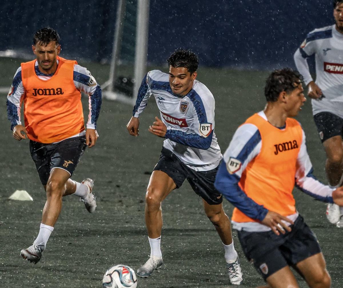 Imagini de la antrenamentul României, cu trei zile înaintea partidei cu Suedia de la Stockholm // foto: Echipa națională de fotbal a României