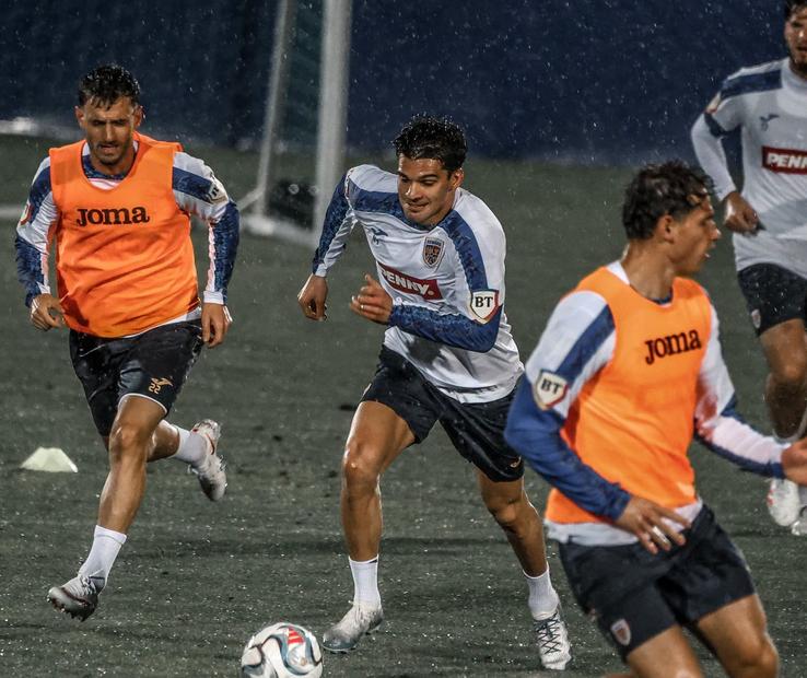 Imagini de la antrenamentul României, cu trei zile înaintea partidei cu Suedia de la Stockholm // foto: Echipa națională de fotbal a României