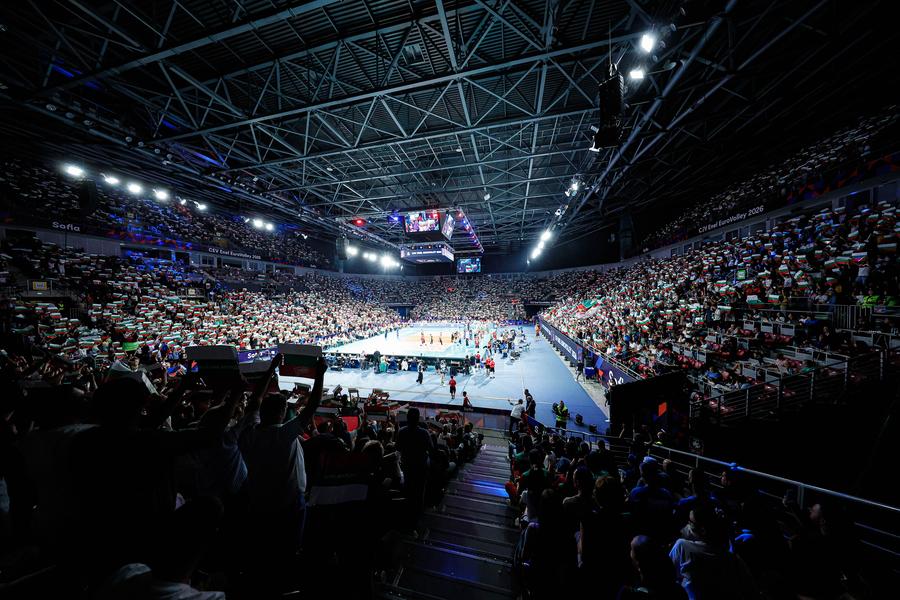 Arena Sofia, plină de spectatori la meciul din „optimi” dintre Bulgaria și Germania/Foto: CEV Déjà vu! România, eliminată de Franța în „sferturile” Europeanului, dar cu biletul la Campionatul Mondial în buzunar