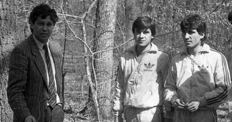 Mircea Lucescu și doi dintre copiii săi de suflet, Mateuț și Hagi: ultimului i-a oferit debutul la națională în 1983, la 18 ani, într-un amical cu Norvegia, 0-0. Foto: arhiva GSP Gheorghe Hagi în țările nordice: debutul la 18 ani, victorii doar cu „piticii” și coșmarul meciurilor tari + Remember Mircea Lucescu: „Ce-o fi văzut la mine?”