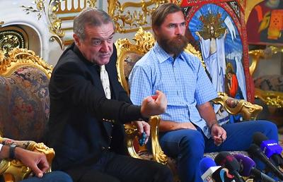 FCSB // Alexandru Tudor, ULUIT de BMW-ul primit de la Becali: „E OZN, ce să fac cu ăsta?” + Își face casă lângă patronul FCSB