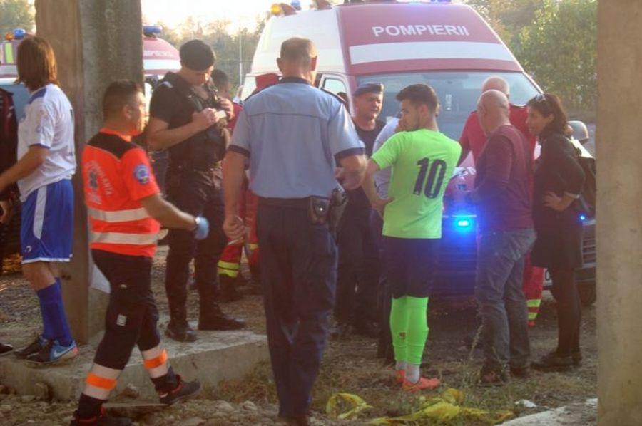 FOTO Bătăie generală provocată de Silviu Bălace la un meci din Liga 5! A sărit gardul și a lovit un suporter