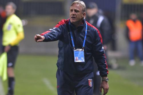 CS Universitatea Craiova s-a impus în deplasarea cu Chindia, scor 1-0. Emil Săndoi, antrenorul târgoviștenilor, nu e mulțumit de prestația jucătorilor lui.