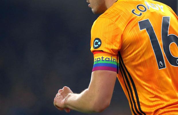 „Aș fi crucificat dacă aș spune că sunt gay!” » Drama unui fotbalist din prima ligă: „Ar trebui să pot să spun cine sunt”