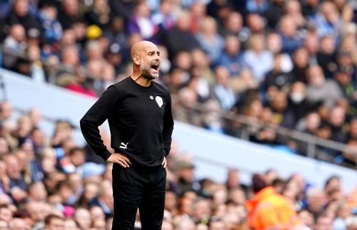 Pep Guardiola, managerul lui Manchester City, îl îndeamnă pe Steve Bruce, antrenorul demis de Newcastle, să ignore ce se spune despre el pe rețelele de socializare.
