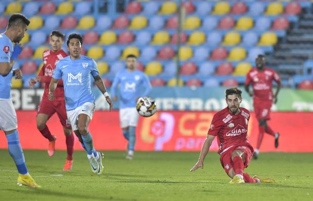 Golul sezonului în SuperLiga » A marcat din propria jumătate în meciul carierei!