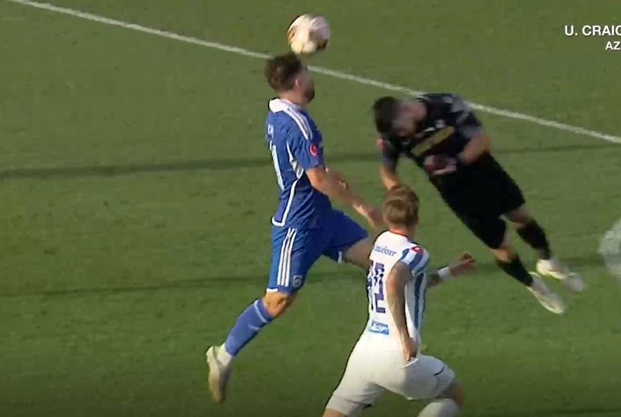 Gestul haotic al portarului lui Poli Iași / Captură Orange Sport FCU Craiova, remiză in-extremis la Iași » Meci al premierelor: debut pentru Costantino și primul gol marcat de Ibrahim în Superligă! Clasamentul ACUM