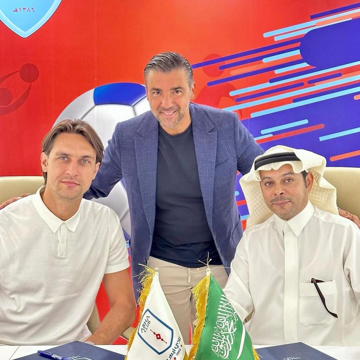 Ciprian Tătăruşanu, printre cei mai bine îmbrăcaţi fotbaliști români. Foto: Instagram