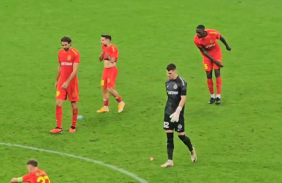 Prăbușiți! Cum au reacționat jucătorii de la FCSB, imediat după egalul cu Voluntari + gestul făcut de Dawa în direcția lui Băluță
