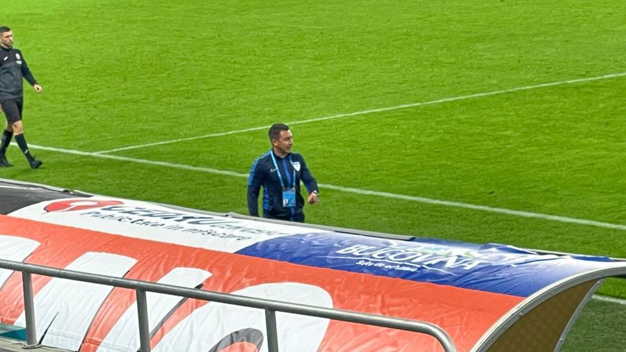 Ce au ratat camerele TV la FCSB - Voluntari » Goana după pisica neagră, invitații speciali și antrenorii care s-au succedat la indicații