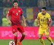 Nicolae Stanciu și Robert Lewandowski în România - Polonia // FOTO: Instagram