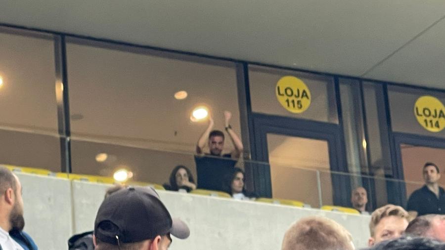 Ce au ratat camerele TV la FCSB - Voluntari » Goana după pisica neagră, invitații speciali și antrenorii care s-au succedat la indicații