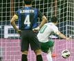 Nicolae Stanciu și Javier Zanetti, în Inter - FC Vaslui  // FOTO: Instagram