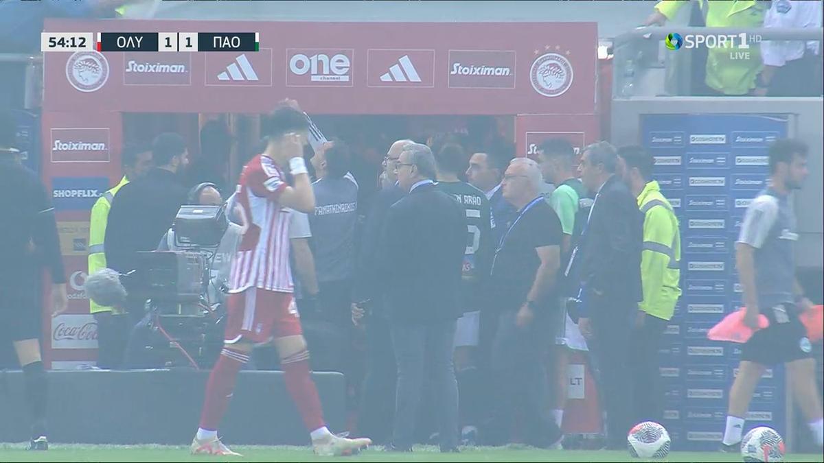 Olympiakos - Panathinaikos, întrerupt definitiv » Haosul a fost declanșat imediat după golul de 1-1