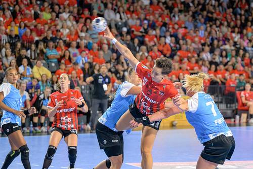 Gloria Bistrița - CSM București // foto: Imago Images