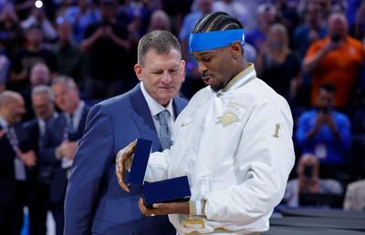Inelul de campion care a făcut istorie în NBA: peste 800 de pietre prețioase și o dedicație ascunsă