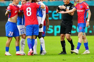 Superliga, „măcelărită” de arbitraj: 50 de greșeli majore în 13 etape! » O superputere din Capitală, „boxată” de centrali + dezastru în ultima rundă de campionat