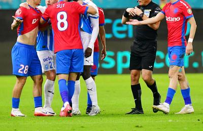 Superliga, „măcelărită” de arbitraj: 50 de greșeli majore în 13 etape! » O superputere din Capitală, „boxată” de centrali + dezastru în ultima rundă de campionat