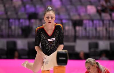 Două finale pentru România la Campionatele Mondiale de la Jakarta » Cu cine concurează Sabrina Voinea și Denisa Golgotă