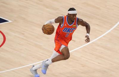 Spectacol la deschiderea noului sezon al NBA! Condusă de MVP-ul ligii, campioana en-titre s-a impus, după 2 reprize de prelungiri