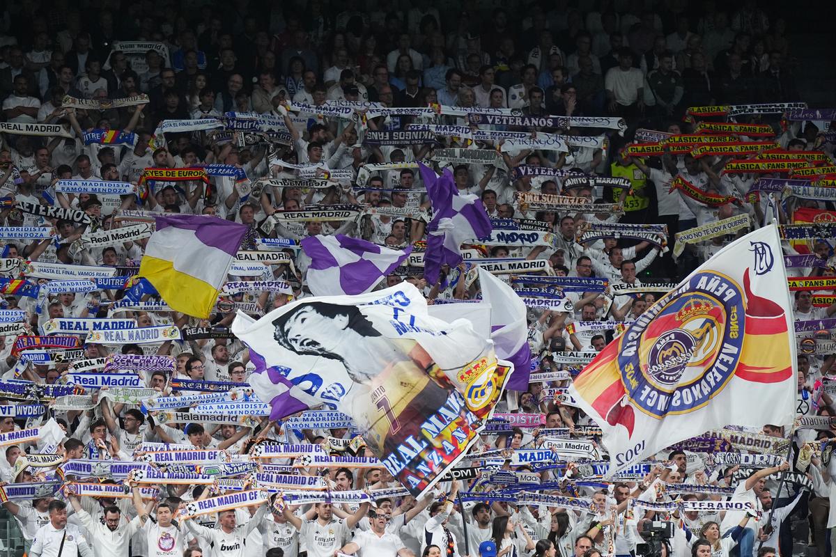 Real Madrid, gest superb pentru fotbalistul altei echipe » Cine este copilul din scenografie