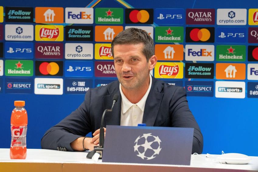 Cristi Chivu, la conferința de presă/ foto Imago Images