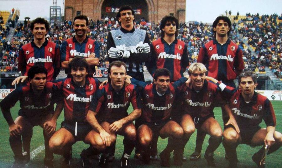 Echipa celor de la Bologna pe care Steaua a înfruntat-o în 1989 / Foto: Wikipedia Amintiri de dinaintea Revoluției: 13.215 zile de la duelul cu Bologna » Turneul estival la care au fost roș-albaștrii