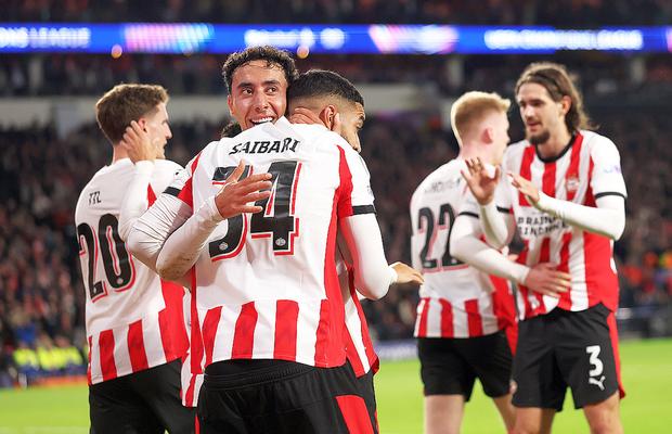 Olandezii prevăd un viitor colosal pentru PSV-ul lui Dennis Man: „Fotbal care va fi amintit decenii la rând!”