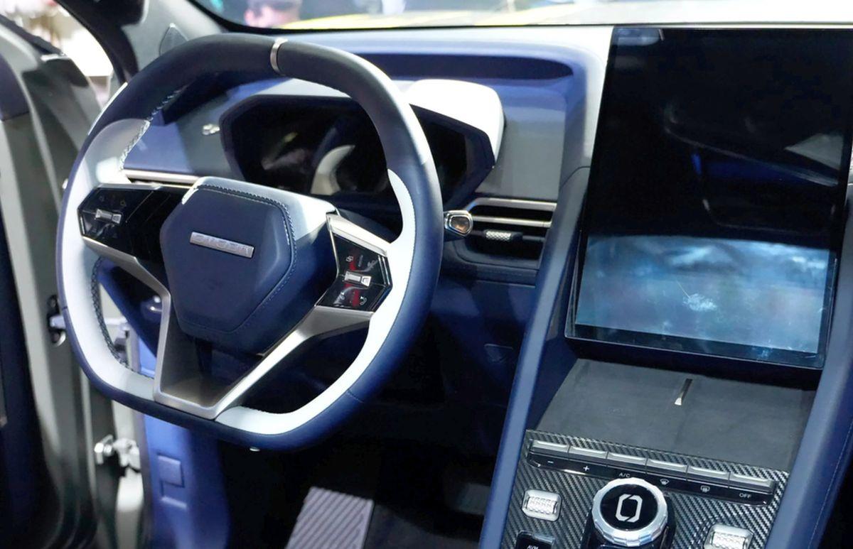Chinezii amenință Dacia: imaginile cu noul model „au scăpat” pe internet » Șeful Dacia a reacționat imediat