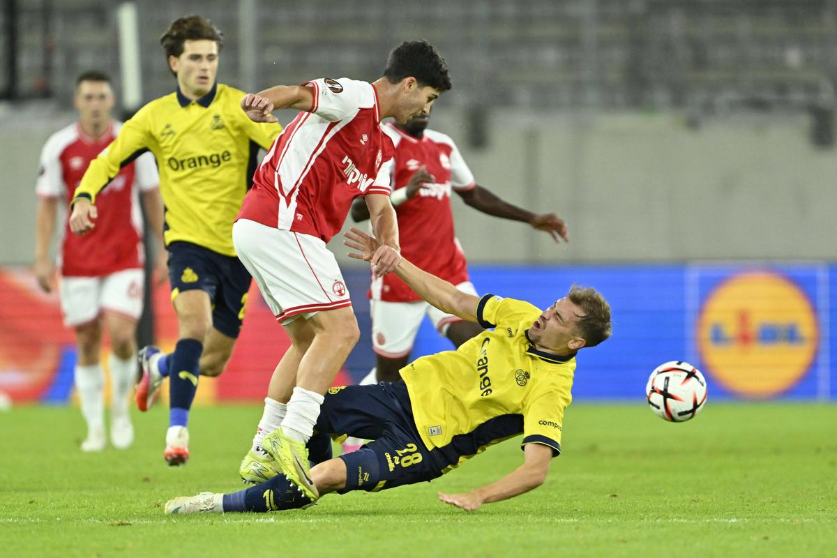 Veste proastă pentru Gheorghe Hagi! Darius Olaru s-a accidentat în Europa League