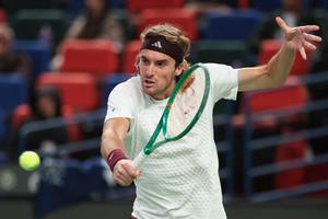 După ce a obținut victoria, Stefanos Tsitsipas i-a cerut un autograf adversarului său și i-a transmis un mesaj