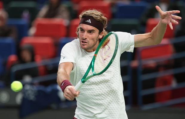 După ce a obținut victoria, Stefanos Tsitsipas i-a cerut un autograf adversarului său și i-a transmis un mesaj
