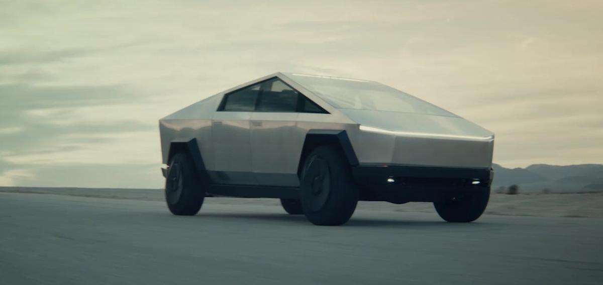 Elon Musk a prezentat Tesla Cybertruck! Moment PENIBIL: i-au explodat geamurile când Musk făcea un experiment de rezistență! Cât costă și ce autonomie are pick-up-ul