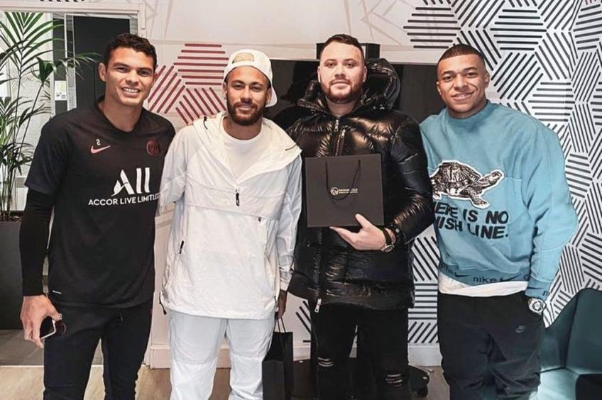 Thiago Silva, Neymar și Mbappe și-au cumpărat telefoane de la iDesign Gold // foto: Instagram