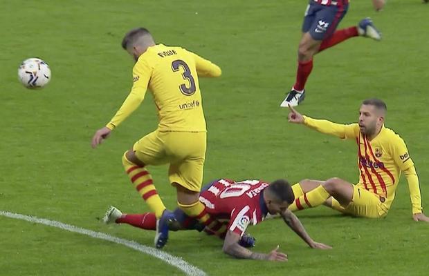 UPDATE. Încă o lovitură pentru Barcelona » Pique are două ligamente afectate la genunchi. Cât va lipsi