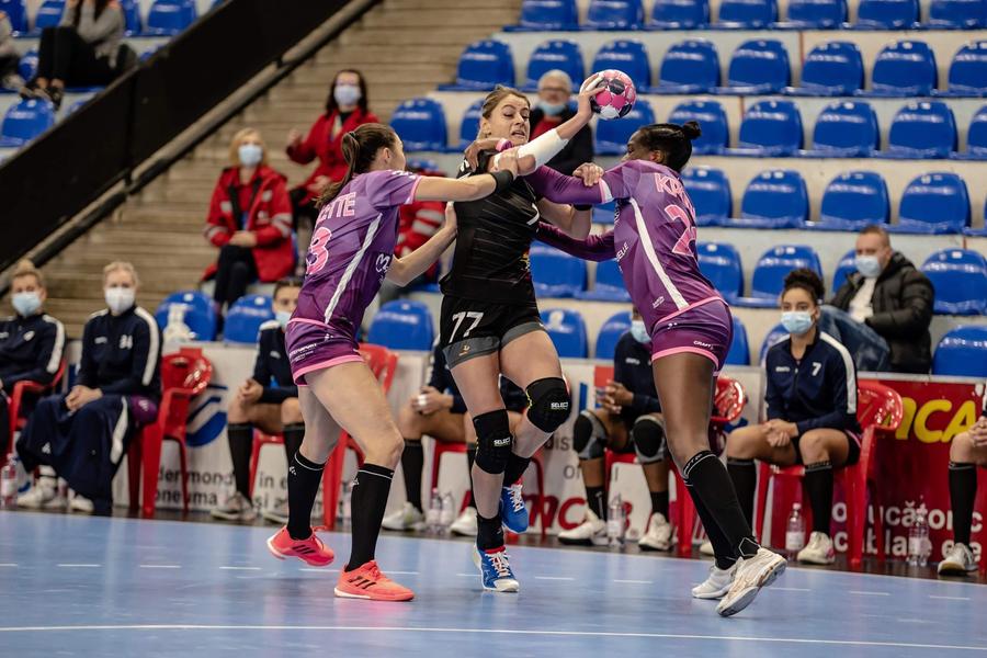 Gloria Buzău a câștigat la 6 goluri, dar a ratat calificarea în grupele EHF
