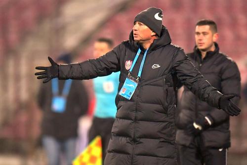 Dan Petrescu e arătat cu degetul de Vasile Miriuță