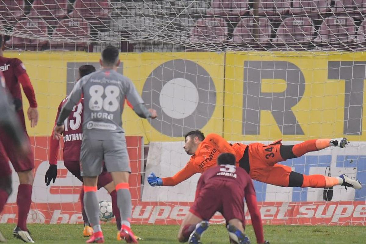 FOTO+VIDEO. CFR Cluj - UTA 0-1 » Surpriză uriașă în Gruia! Campioana pierde al doilea meci la rând acasă