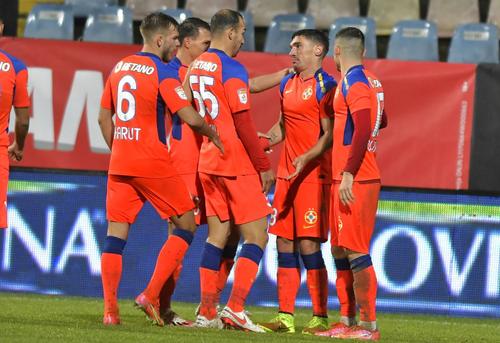 Claudiu Keșeru are evoluții tot mai slabe la FCSB. Cu FC Botoșani (3-1), atacantul de 34 de ani a fost din nou cel mai slab jucător al vicecampioanei!