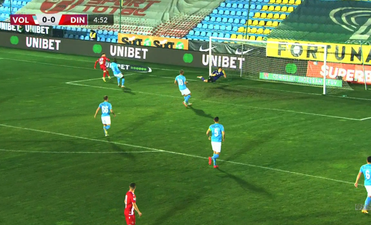 FC Voluntari - Dinamo. Ce golazo! Sorescu și-a luat revanșa față de Rednic