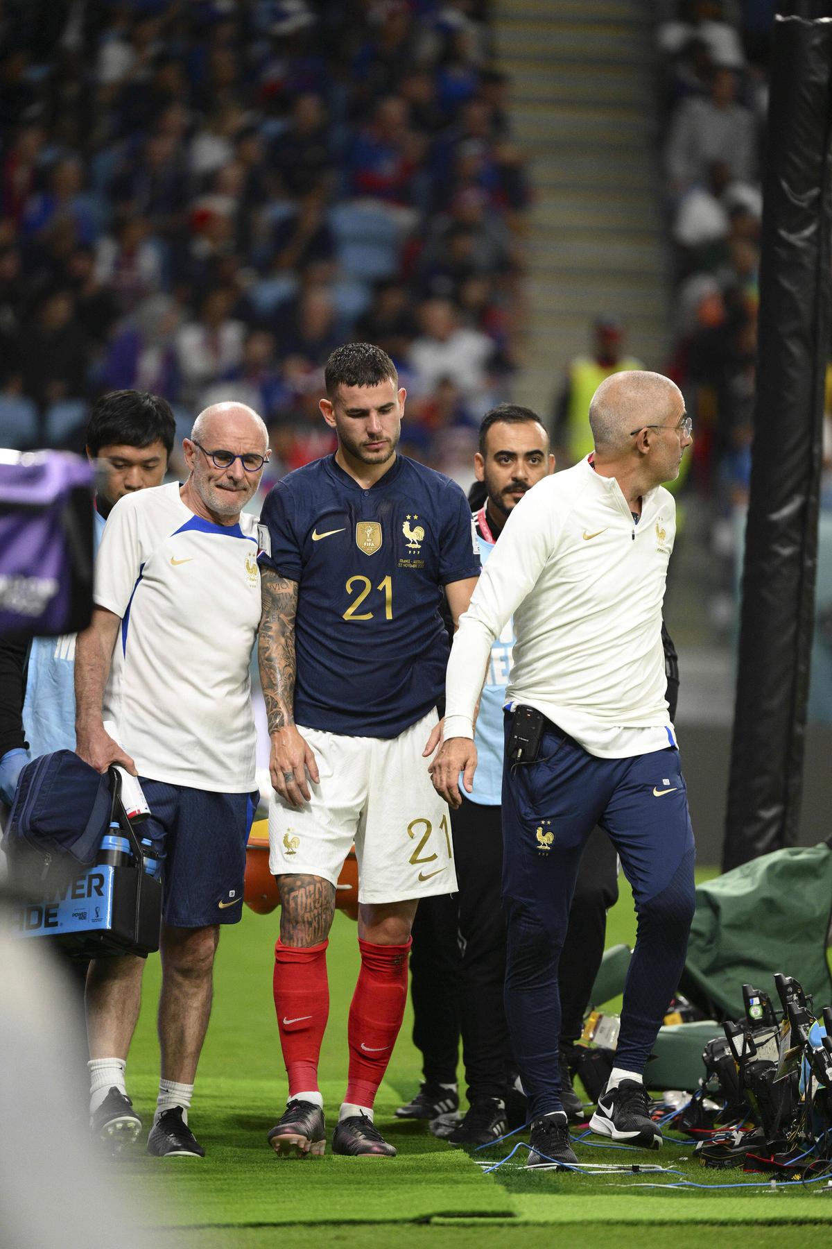 Dublă lovitură pentru Franța » Deschamps și-a pierdut un titular imediat după golul Australiei