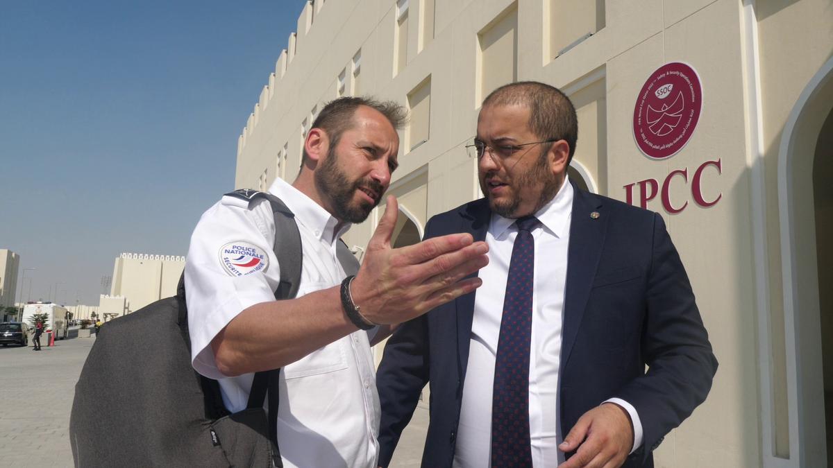 Românul care ajută Poliția din Qatar prezintă cum se gestionează un meci de la Campionatul Mondial: „Complet diferit față de un FCSB - Dinamo”