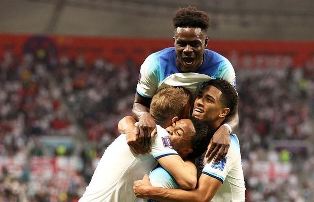 Anglia e ALL-IN pentru trofeu » Victorie zdrobitoare în confruntarea cu Iran + Impresiile de pe stadion ale trimișilor GSP în Qatar