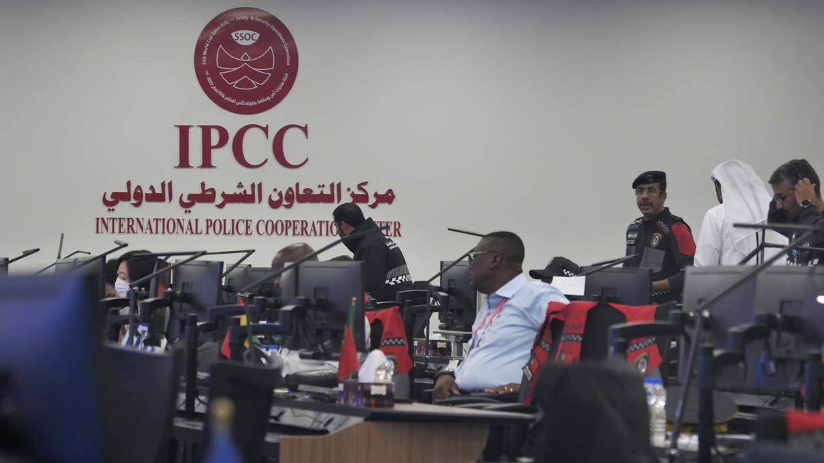 Românul care ajută Poliția din Qatar prezintă cum se gestionează un meci de la Campionatul Mondial: „Complet diferit față de un FCSB - Dinamo”