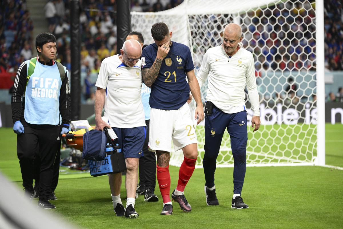 Dublă lovitură pentru Franța » Deschamps și-a pierdut un titular imediat după golul Australiei