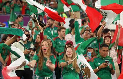 Fanii mexicani au creat cea mai spectaculoasă atmosferă de la CM 2022 » Trimișii GSP prezenți pe stadion, impresionați de publicul de la meciul cu Polonia