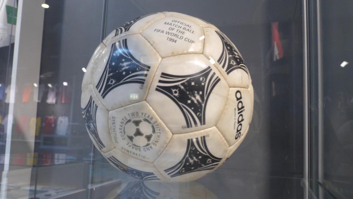 Incursiune în viața celui mai vechi club italian. Istoria titlului câștigat la comisii și revendicat de Lazio timp de un secol!