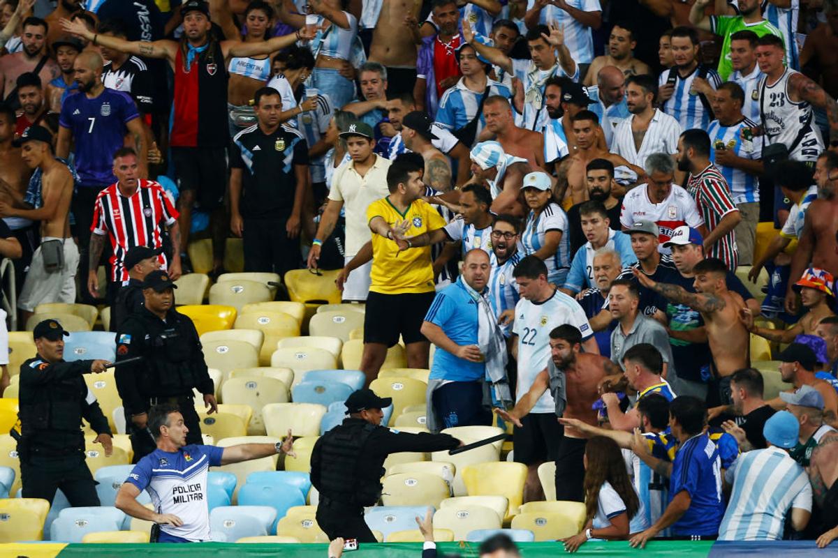 Scene violente la Brazilia - Argentina!