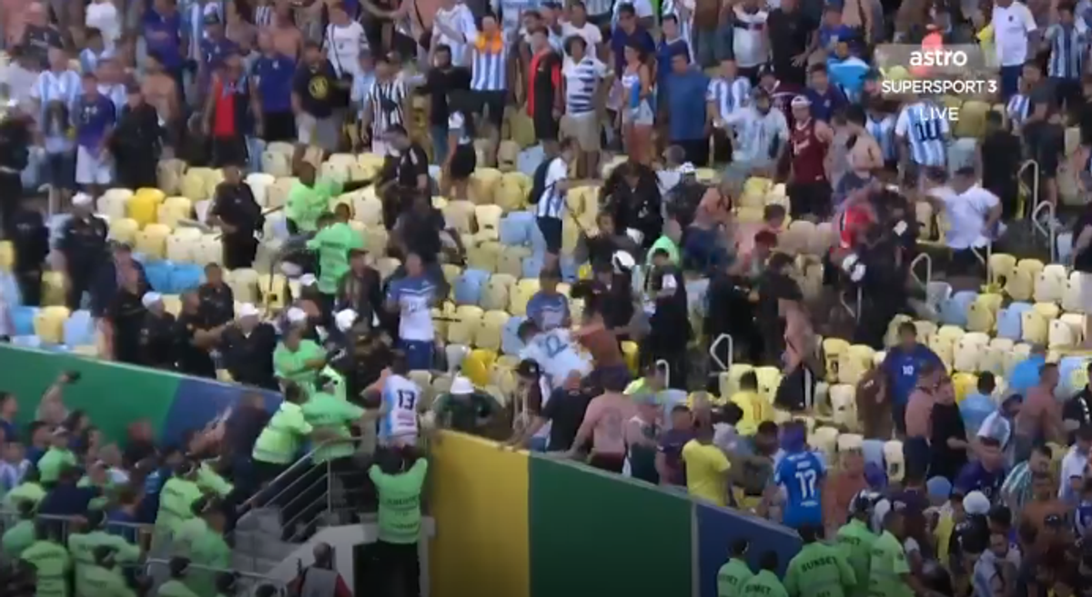 Scene violente la Brazilia - Argentina!